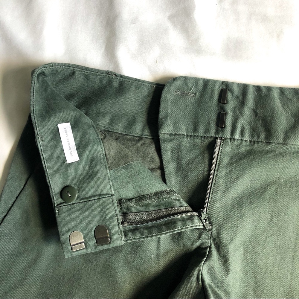 LOFT 4” Inseam Riviera Short - Picture 2 of 4